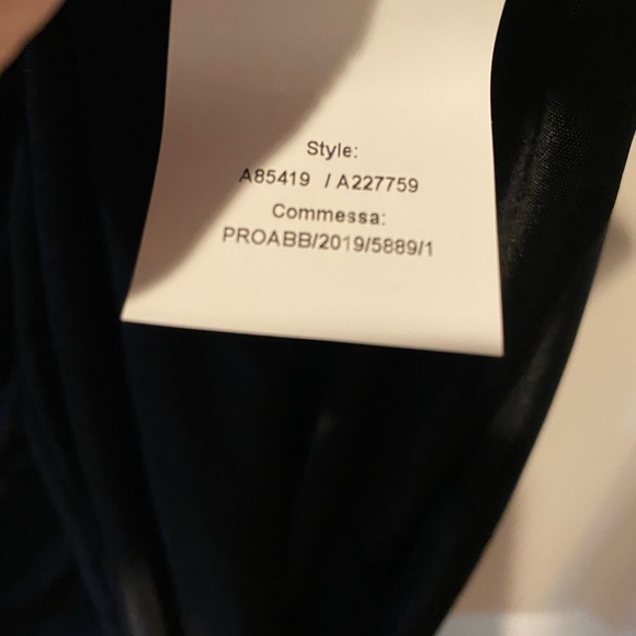 Versace crowl neck Medusa Medallion dress - Picture 8 of 10